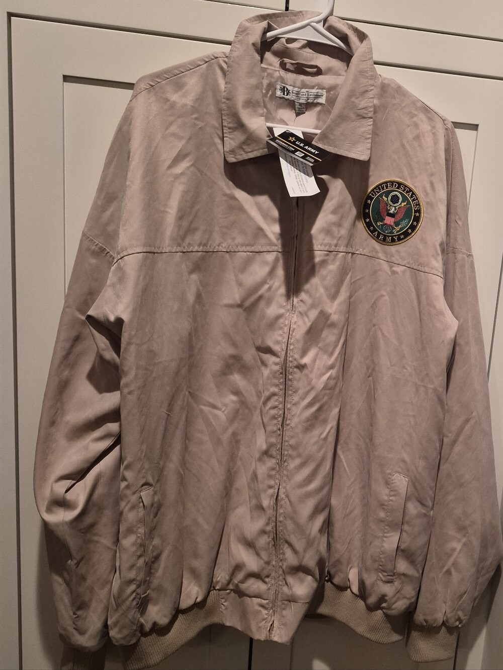 NWT  U.S. Army Men's Zipper Jacket  Bradford Exchange Size XL